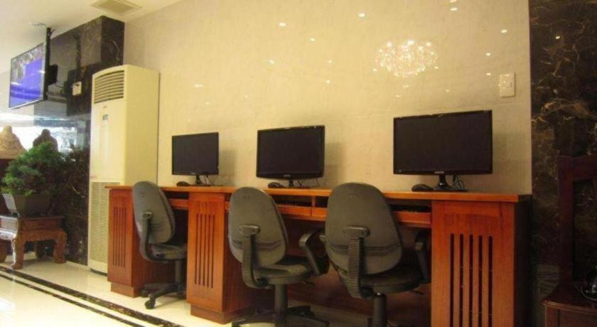 Phoenix Hotel Saigon Хошимин Экстерьер фото